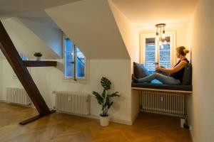 Kuvagallerian kuva majoituspaikasta Old town apt in the heart of Thun with garden, joka sijaitsee kohteessa Thun