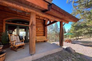 캘리스펠에 위치한 The Hidden Ranch a Secluded Log Home에서 갤러리에 업로드한 사진