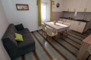 Kuchyň nebo kuchyňský kout v ubytování Apartment Sarita