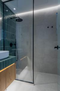 Koupelna v ubytování Eudaimonia - Luxury Apartment in Agrinio + 5 fotografií