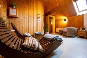 Ruang duduk di Weinhotel Restaurant Klostermühle