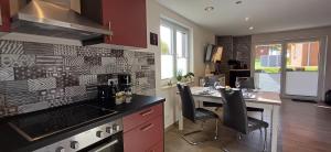 Kuchyň nebo kuchyňský kout v ubytování Premiumferienhaus Prana