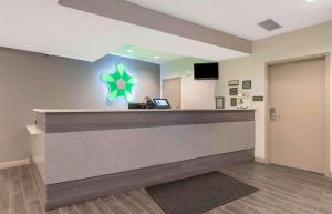 a lobby with a star on the wall at Extended Stay America Premier Suites - Greenville - Woodruff Road in Greenville