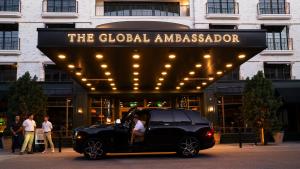 Gestir sem dvelja á The Global Ambassador