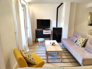 Χώρος καθιστικού στο Apartamento Marcos