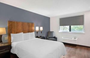 Postel nebo postele na pokoji v ubytování Extended Stay America Premier Suites - Miami - Downtown Brickell - Cruise Port