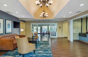 The lobby or reception area at Extended Stay America Suites - Boston - Peabody