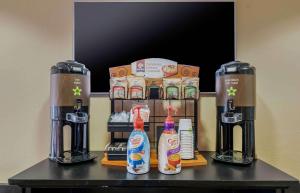 Příslušenství pro přípravu čaje a kávy v ubytování Extended Stay America Suites - Chicago - Gurnee