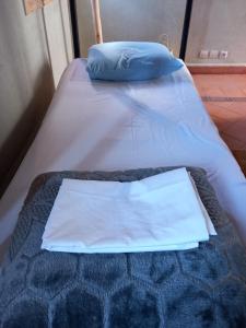 Ένα ή περισσότερα κρεβάτια σε δωμάτιο στο Riad Hostel JAD ZIAD