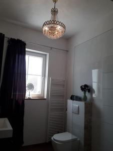 Ένα μπάνιο στο Ferienwohnung besonderer Art +43 φωτογραφίες