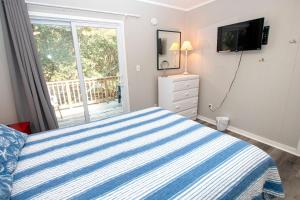 カローラにあるOS2I, The Beach Box- Oceanside, Private Pool, Hot Tub, Ping Pong Tableのギャラリーの写真