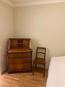 A seating area at Ruhiges WG-Appartment in Einfamilienhaus