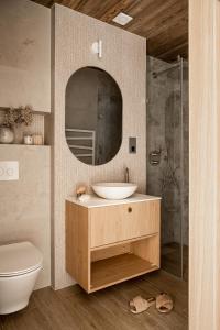Kúpeľňa v ubytovaní Chalet V11 by Villa 11 Folk & Design