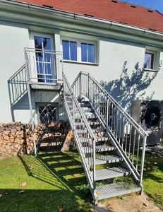 Byggingin sem íbúðin er í
