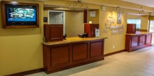 Телевизор и/или развлекательный центр в Fort Lauderdale Beach Resort by Vacatia