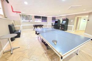 Настольный теннис в Fort Lauderdale Beach Resort by Vacatia или поблизости