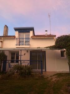 Το κτήριο όπου στεγάζεται  η παραθεριστική κατοικία