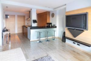 Η κουζίνα ή μικρή κουζίνα στο T3 vue mer LE MACE PLAGE +1 φωτογραφίες