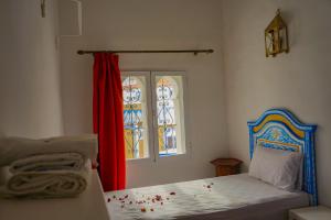 Afbeelding uit fotogalerij van authentic blue house in Chefchaouene