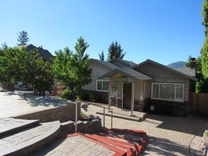 a house is under construction in a driveway at Smith Lakefront Hideaway in Big Bear Lake