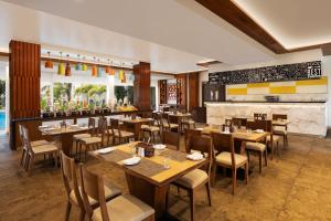 Restaurace v ubytování Four Points by Sheraton Mahabalipuram Resort & Convention Center