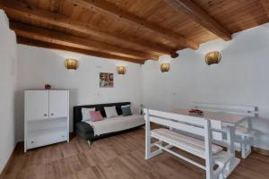 Katil atau katil-katil dalam bilik di Secluded fisherman's cottage Cove Didina, Hvar - 21933