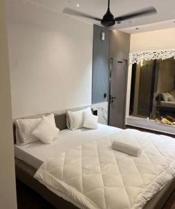 Katil atau katil-katil dalam bilik di V Love Hotel