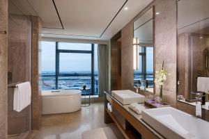 Koupelna v ubytování Hyatt Regency Shenzhen Airport