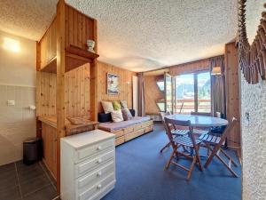 Fotografie z fotogalerie ubytování Appartement Ski aux pieds à Val-d'Isère, 2 pièces, 4 personnes, WiFi, balcon - FR-1-518-150 v destinaci Val dʼIsère + 6 fotografií