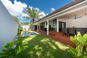 Zahrada ubytování Sanook dream villas Nai Harn Beach