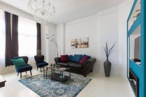 Grand Style&Luxury in the Center - 3BR with Balcony 1065 Budapest, 7 Lázár utca kép - 2