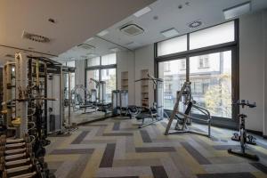 High-End Studio w Gym/Sauna/Balcony/Security 1052 Budapest, 17 Petőfi Sándor utca kép - 2