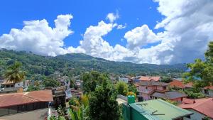 Üldine mäevaade või majutusasutusest Smile Hub Kandy -Youth Hostel- pildistatud vaade