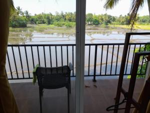 Permandangan sungai dekat dengan rumah tamu ini