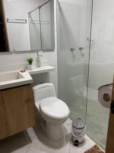 Phòng tắm tại Apartamento 202 - Vista a la Represa - 3 Habitaciones 1 Sofa Cama - Rentas Cortas Gerencial