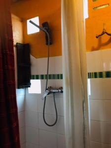 Ванная комната в Motho Homestay by Ya De Na House