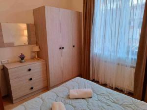 Letto o letti in una camera di Republic Square Apartment