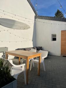 Rõdu või terrass majutusasutuses Zentrales Boho Loft im Zentrum von Langerwehe in Bahnhofsnähe