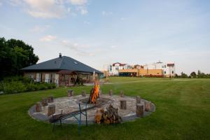 Vonkajšia záhrada v ubytovaní Hotel Atut w Licheniu