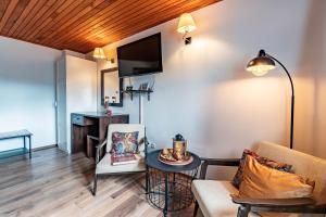 TV a/nebo společenská místnost v ubytování B&B Villa Sumrak Plitvica