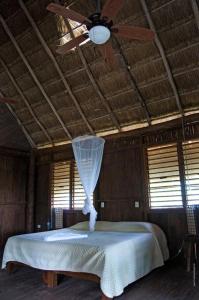 Posteľ alebo postele v izbe v ubytovaní Villas Eco-Románticas Kúuch Ka´anil