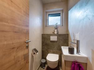 Uma casa de banho em Apart Klocker