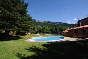 Bazén v ubytování Camping Fontfreda nebo v jeho okolí