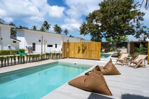 Bazén v ubytování Manao Seaview Pool Villa 44 - 5 Mins Walk To The Beach nebo v jeho okolí