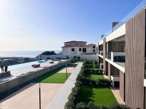 - Vistas al exterior de un edificio con jardín en Breathtaking views - Paraísos de Agaete, en Puerto de las Nieves