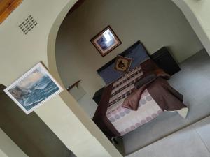an overhead view of a bedroom with a bed at Fairfield Guest House in Pietermaritzburg