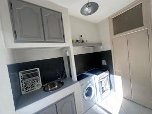 Imagen de la galería de Charmant studio centre historique stationnement à proximité, en Aix-en-Provence