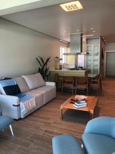 Istumisnurk majutusasutuses Praia do Santinho, de frente para mar +35 fotot