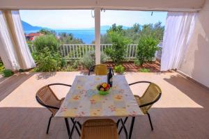 Fotografie z fotogalerie ubytování Apartment with Seaview in Podaca 3676-3 v destinaci Podaca