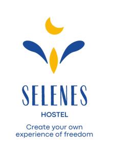logotipo de un hotel con las palabras Seenes hostel en Selenes Hostel en El Sargento